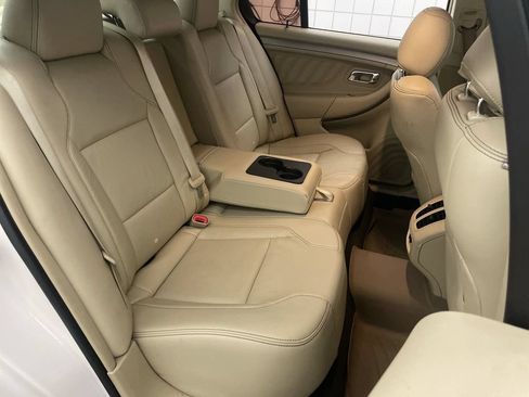 Used 2018 Ford Taurus SEL FWD image 18