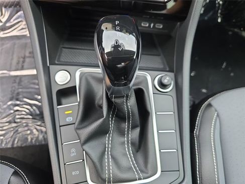 New 2026 Volkswagen Jetta SE image 24