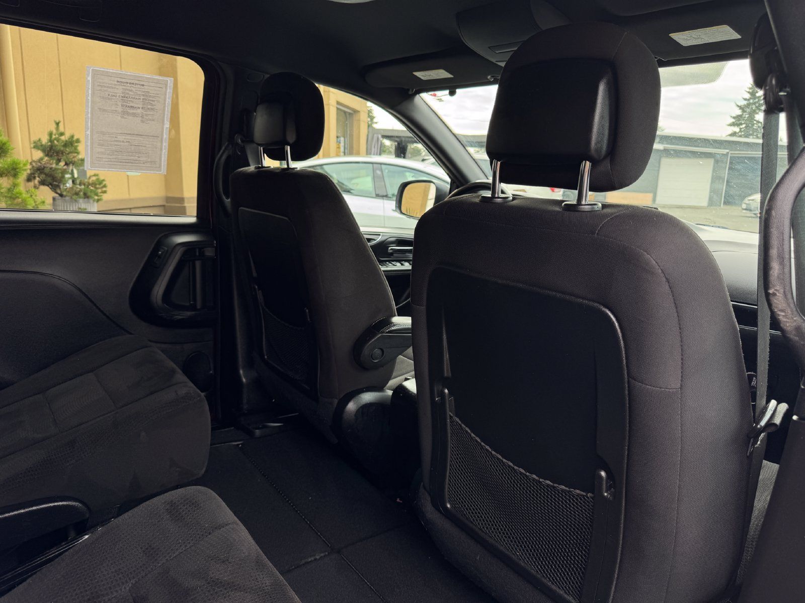 Used 2018 Dodge Grand Caravan SE FWD image 21