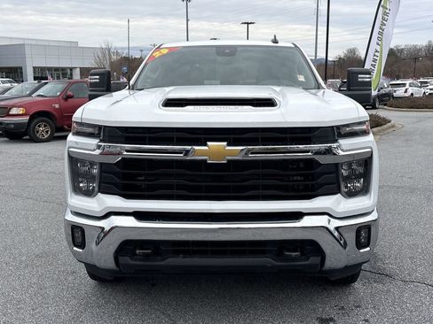 Used 2025 Chevrolet Silverado 2500 LT w/ Convenience Package image 5