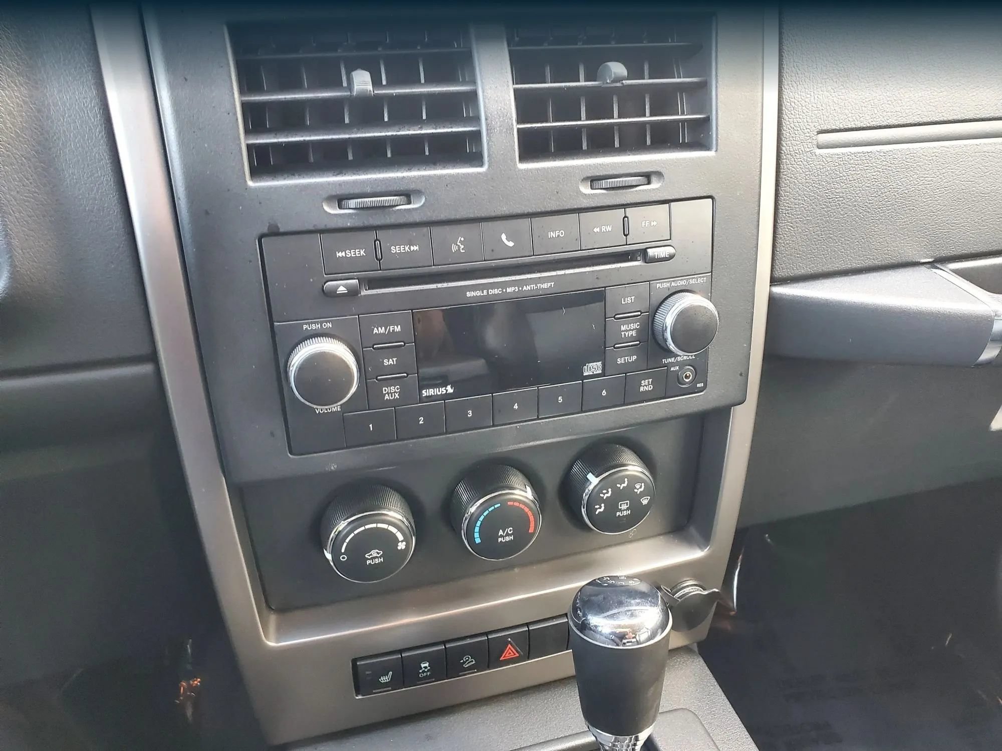 Used 2012 Jeep Liberty Sport AWD/4WD image 39