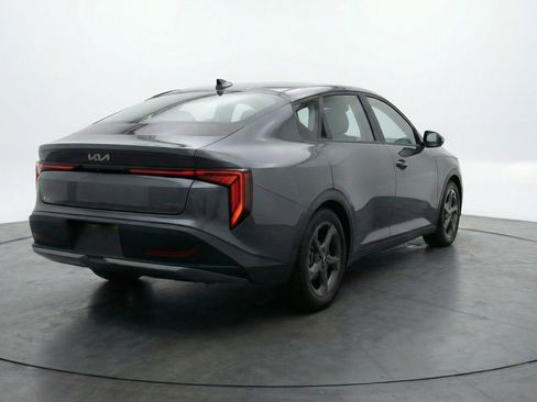 Used 2025 Kia K4 FWD image 9