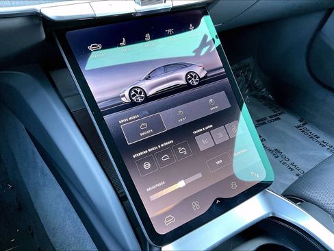 Used 2024 Lucid Air Touring AWD/4WD image 32