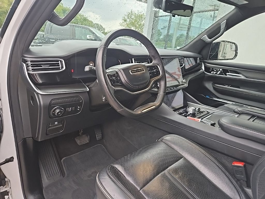 Used 2024 Jeep Grand Wagoneer Series II Obsidian w/ Quick Order Packagew 28T AWD/4WD image 11