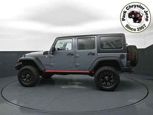 Used 2015 Jeep Wrangler Unlimited Rubicon AWD/4WD image 3