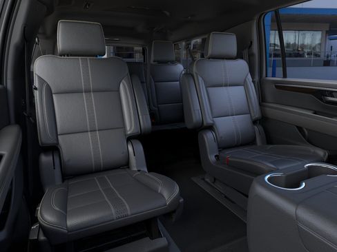 New 2026 Chevrolet Suburban High Country image 43