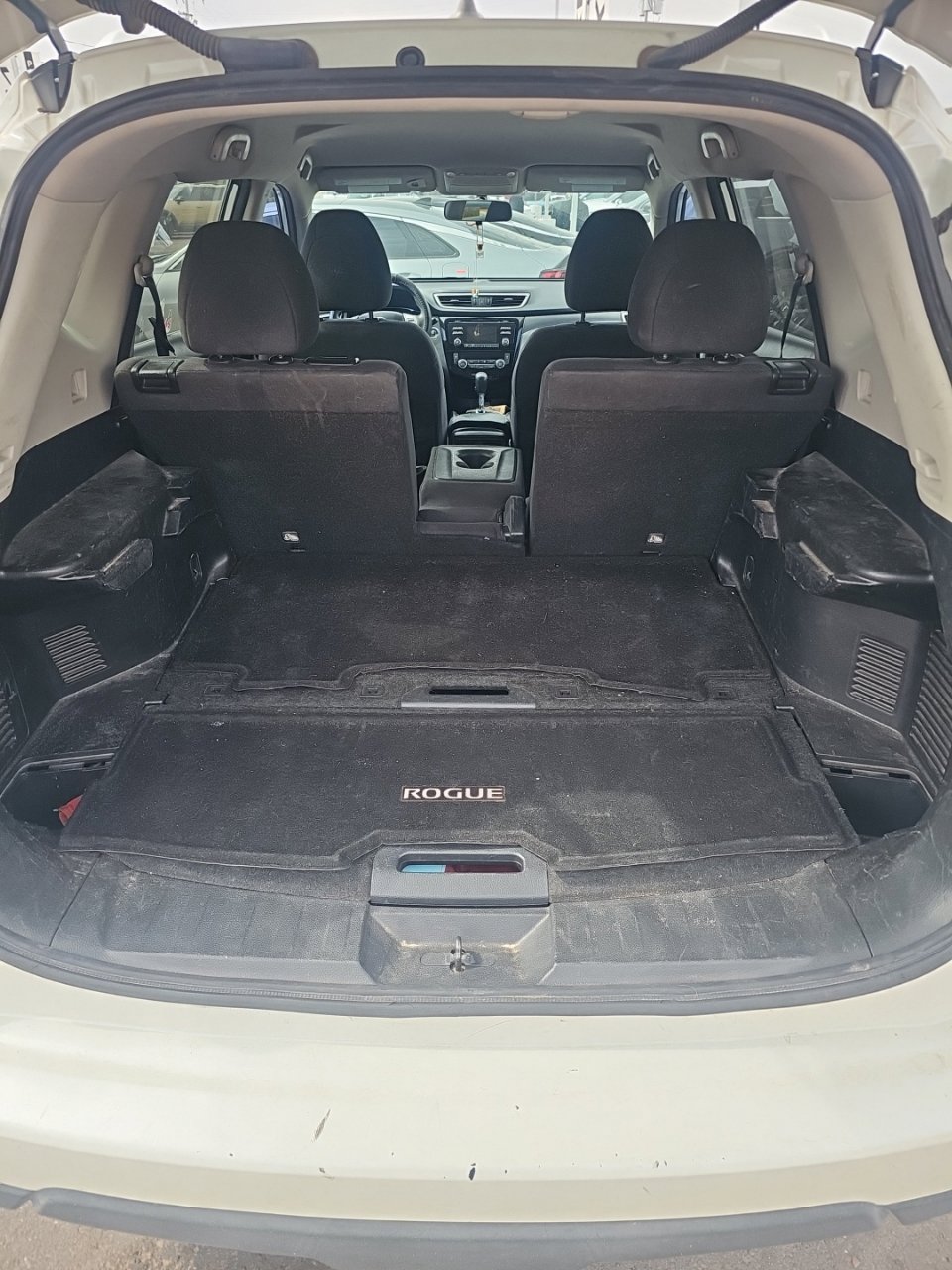 Used 2016 Nissan Rogue SV FWD image 15