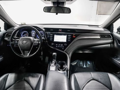 Certified 2019 Toyota Camry SE FWD image 12