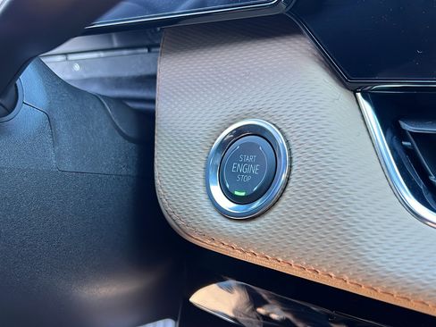 New 2026 Chevrolet Equinox ACTIV w/ Convenience Package III image 24