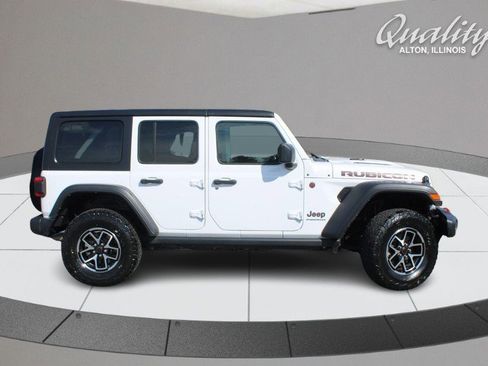 Used 2024 Jeep Wrangler Unlimited Rubicon image 3