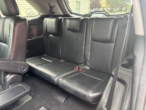 Used 2019 Toyota Highlander SE AWD/4WD image 17