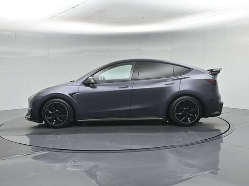 Used 2023 Tesla Model Y Long Range AWD/4WD image 29