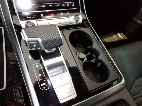 New 2026 Audi RS Q8 performance image 14