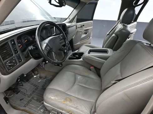 Used 2004 GMC Sierra 2500 SLT w/ Heavy-Duty Power Package image 21