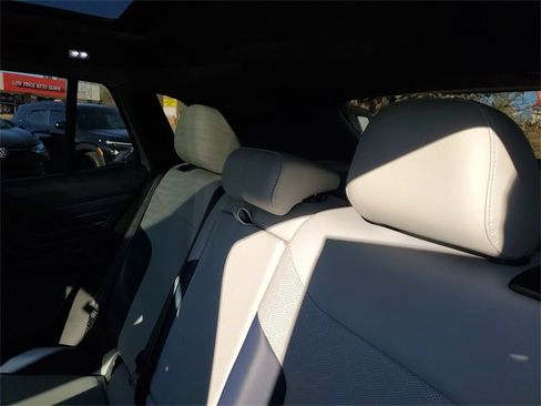 Certified 2025 Volkswagen ID.4 Pro S image 9