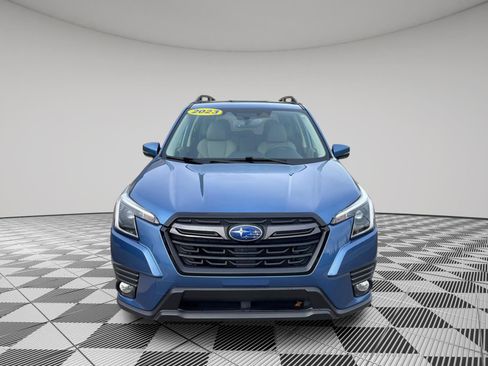 Used 2023 Subaru Forester Limited w/ Popular Package #2 image 2
