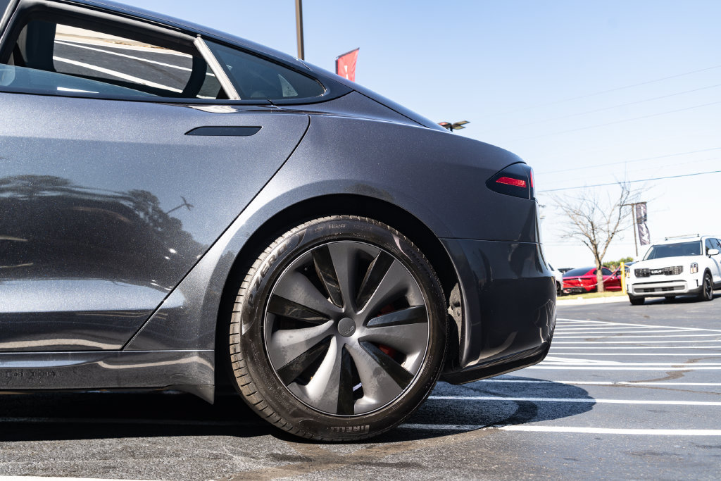 Used 2025 Tesla Model S Plaid AWD/4WD image 14