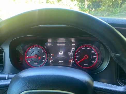 Used 2017 Dodge Charger SXT w/ Blacktop Package RWD image 22