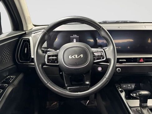 Used 2024 Kia Sorento S AWD/4WD image 11