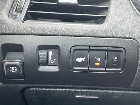 Used 2014 Chevrolet Impala LT w/ Premium Seating Package image 27