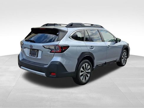 Used 2024 Subaru Outback Limited AWD/4WD image 6