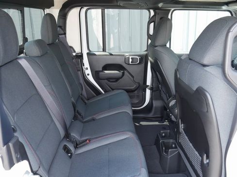 New 2025 Jeep Gladiator Rubicon w/ Safety Group image 25