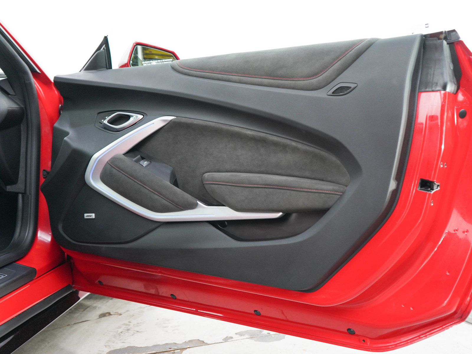 Used 2020 Chevrolet Camaro ZL1 RWD image 9