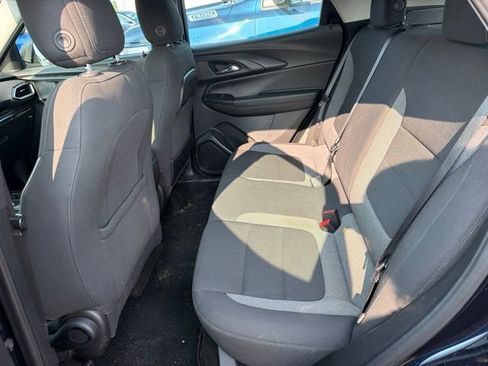 Used 2021 Chevrolet TrailBlazer LS FWD image 6