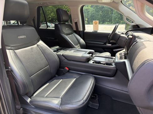 Used 2025 Ford Expedition Max Platinum AWD/4WD image 21