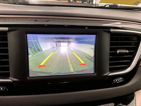 Used 2023 Chrysler Voyager LX FWD image 20
