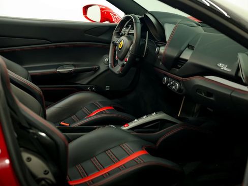 Used 2017 Ferrari 488 Spider image 24