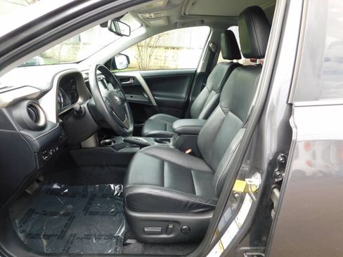 Used 2015 Toyota RAV4 Limited w/ Technology Package AWD/4WD image 8