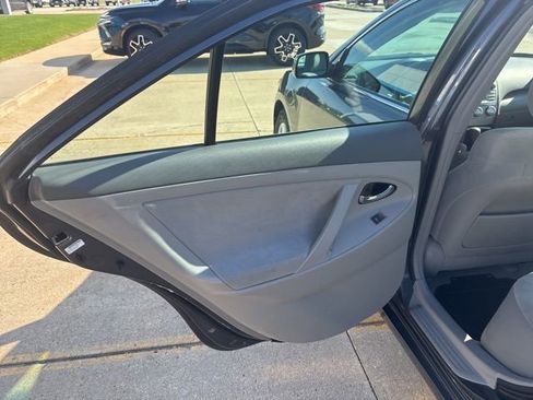 Used 2011 Toyota Camry LE w/ LE Extra-Value Pkg image 14