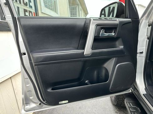 Used 2021 Toyota 4Runner SR5 Premium AWD/4WD image 19
