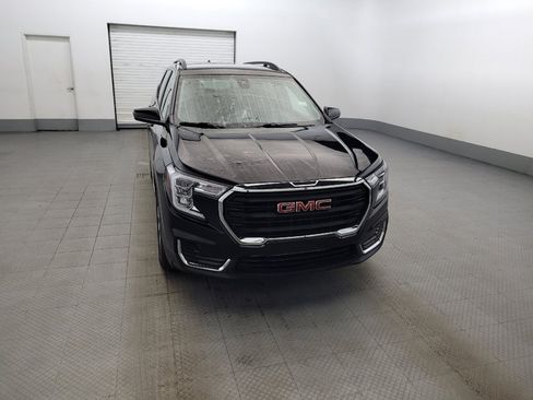 Used 2022 GMC Terrain SLE w/ Driver Convenience Package FWD image 14