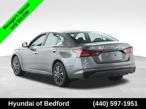 Used 2024 Nissan Altima 2.5 S FWD image 40