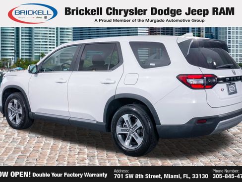 Used 2025 Honda Pilot EX-L image 5