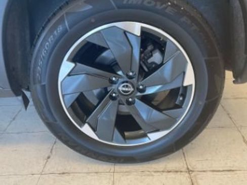 Used 2024 Nissan Rogue SV AWD/4WD image 25
