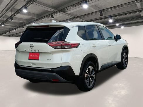 Used 2022 Nissan Rogue SV FWD image 16