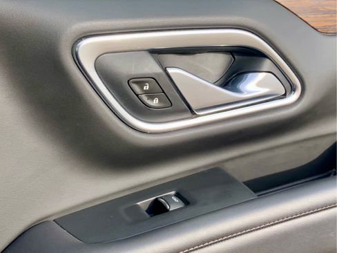 Used 2021 Chevrolet Suburban High Country image 54