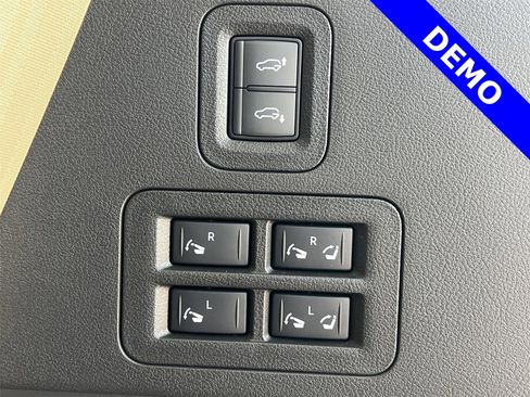 New 2025 Nissan Armada Platinum Reserve AWD/4WD image 30