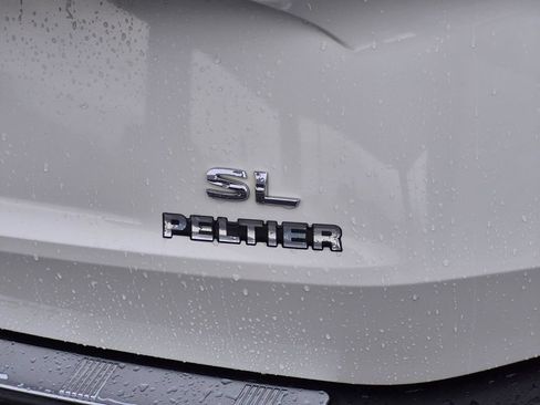 Used 2023 Nissan Rogue SL w/ SL Premium Package FWD image 10
