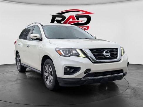 Used 2017 Nissan Pathfinder SL FWD image 2