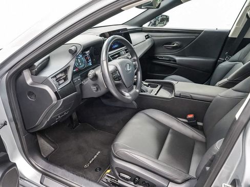 Used 2025 Lexus ES 300h w/ Premium Package FWD image 18