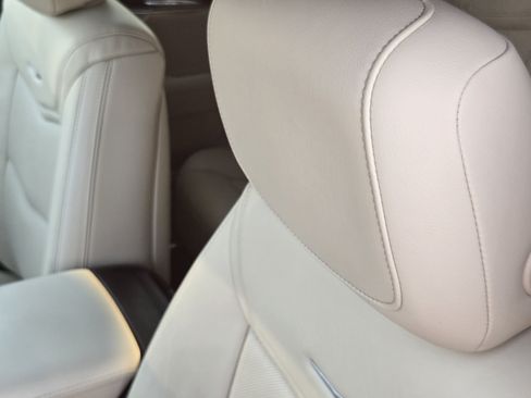 Used 2019 Cadillac XT5 Luxury FWD image 11