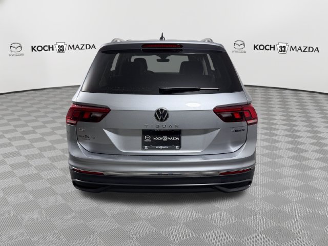 Used 2024 Volkswagen Tiguan SE AWD/4WD image 6