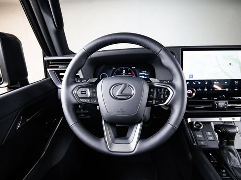 Used 2026 Lexus GX 550 w/ Accessory Package (31) AWD/4WD image 26