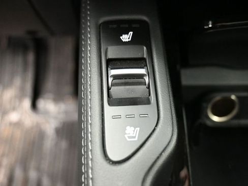 Used 2024 Kia Telluride EX w/ EX Captain's Chair Package image 30