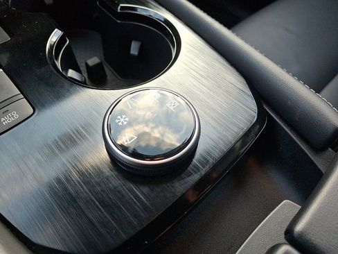 Certified 2023 Nissan Rogue SL w/ SL Premium Package image 24