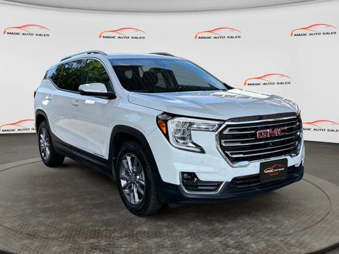 Used 2023 GMC Terrain SLT w/ Tech Package AWD/4WD image 5